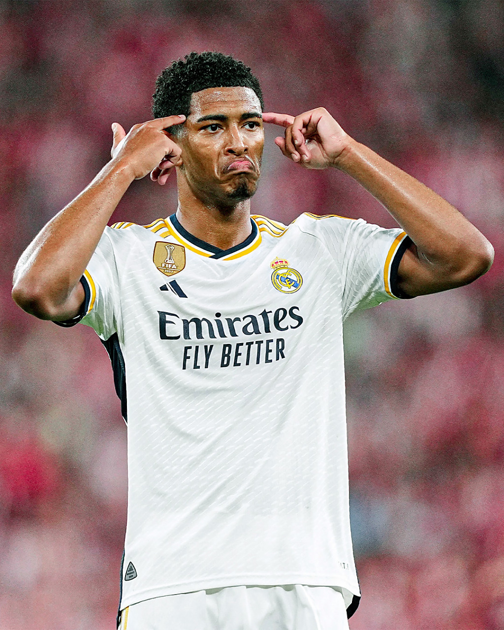 广东男篮防守稳固力克上海（广东男篮凭稳固防守击败上海）