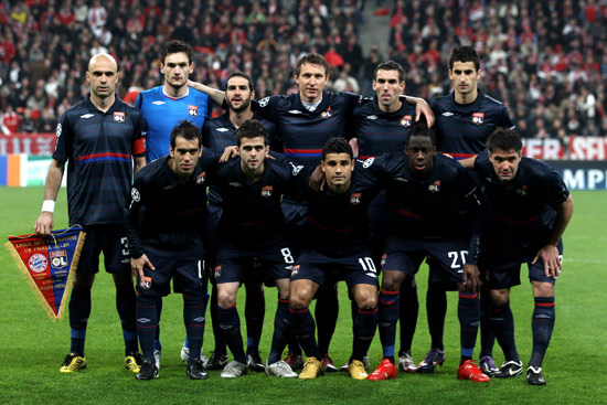 米兰0比1不敌拉齐奥，这场比赛再次证明，米兰需要一个中锋