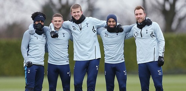 韩国杯半场：李洞俊补时收空门大礼建功，光州暂0-1全北（韩国杯半场：李洞俊补时推空门得手，全北暂1-0领先光州）