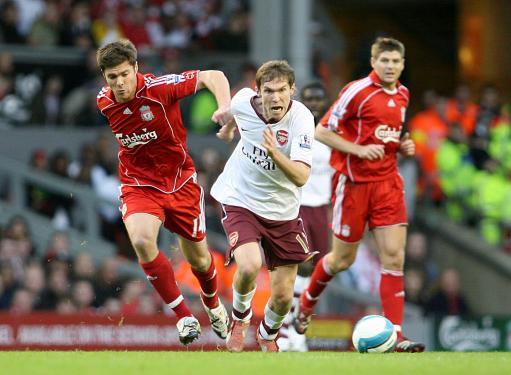 71岁成龙回应衰老：能慢慢变老是幸运（71岁成龙谈衰老：能从容老去是福气）