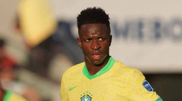 澳超半场：布鲁克闪击破门，奥克兰FC暂1-0惠灵顿凤凰