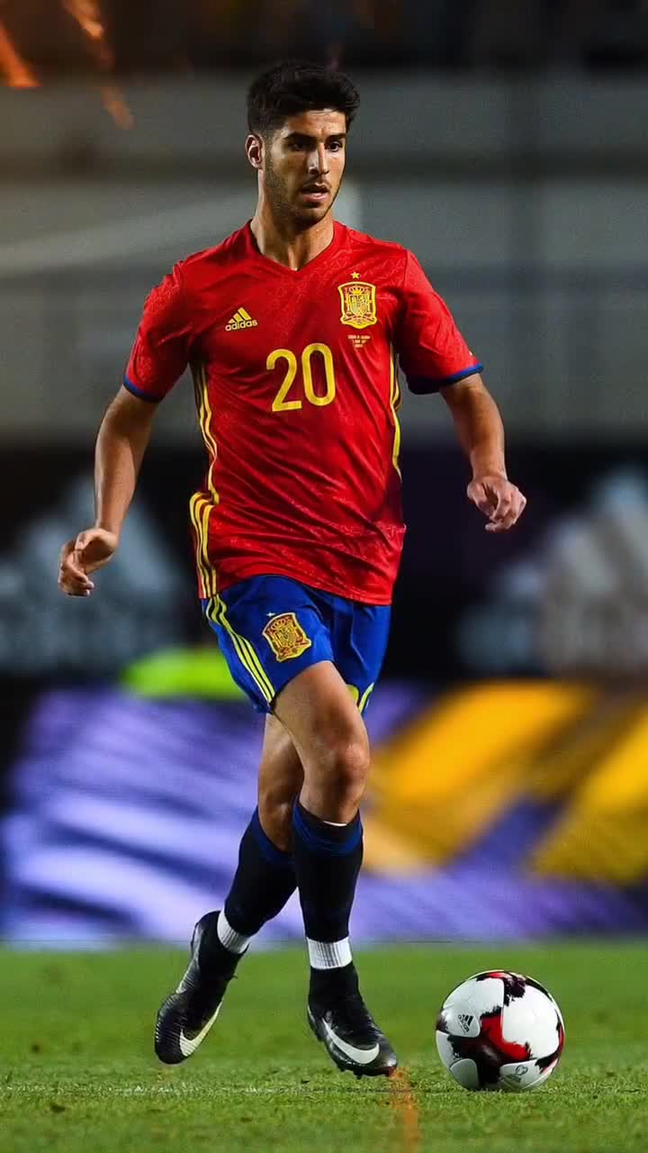 库蒂尼奥身价下降到350万欧，巅峰身价1.5亿，本赛季52场11球（库蒂尼奥由1.5亿巅峰跌至350万欧：本季52场收获11球）