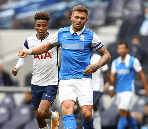 加布里埃尔本赛季中超6次首开纪录领跑海港，逼近奥斯卡纪录（加布里埃尔本季已6次先拔头筹居海港之首，逼近奥斯卡纪录）