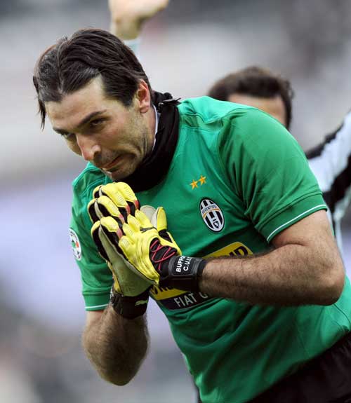 罗马0-1那不勒斯，内雷斯单刀一锤定音（内雷斯单刀破门，那不勒斯1-0力克罗马）