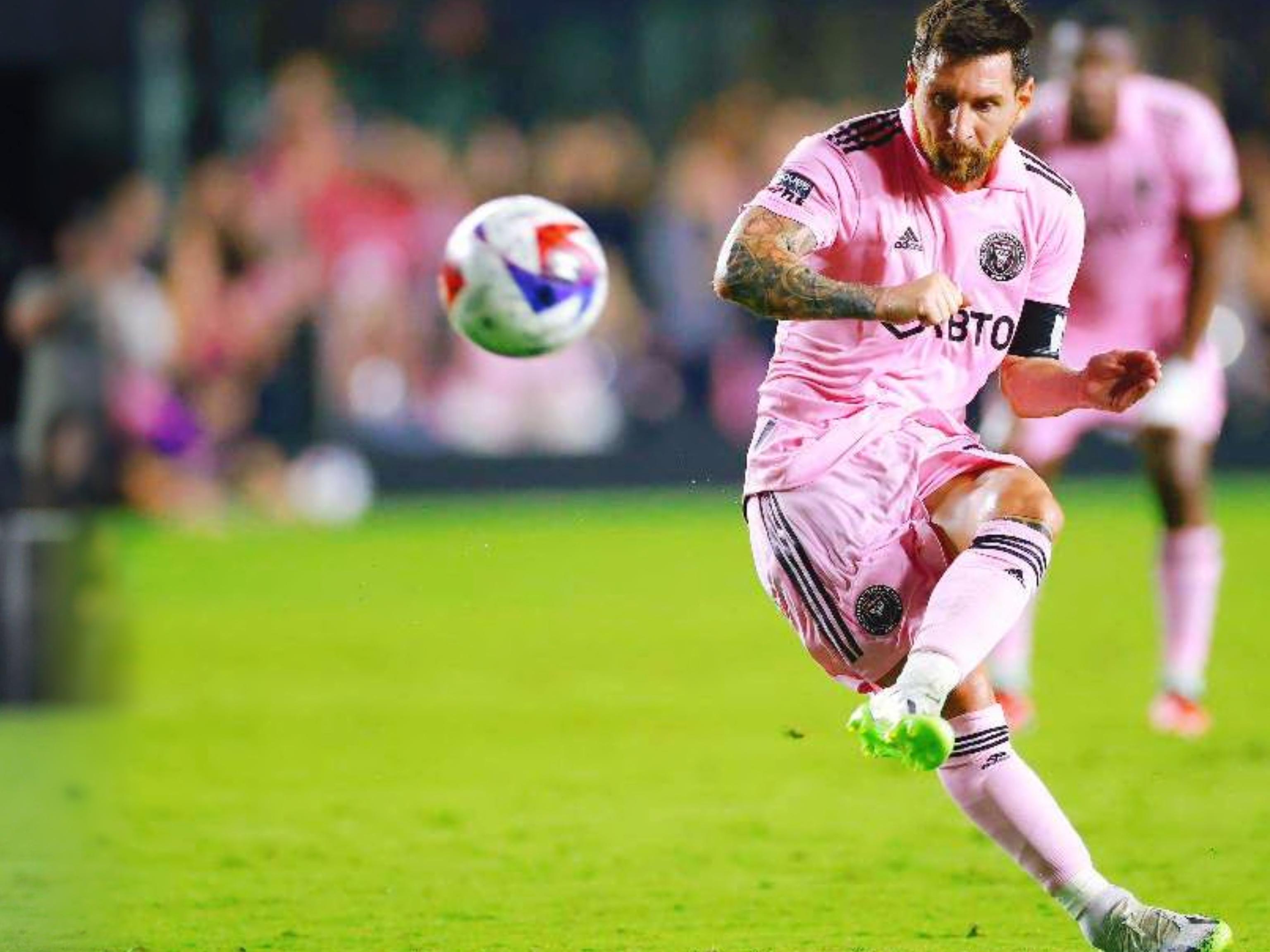 皇马因战绩不佳和阵容问题，计划引进新帅，克洛普和齐达内均被考虑，伊拉奥拉或成接班人。（战绩不佳叠加阵容问题，皇马启动换帅：克洛普、齐达内入选，伊拉奥拉有望接任）