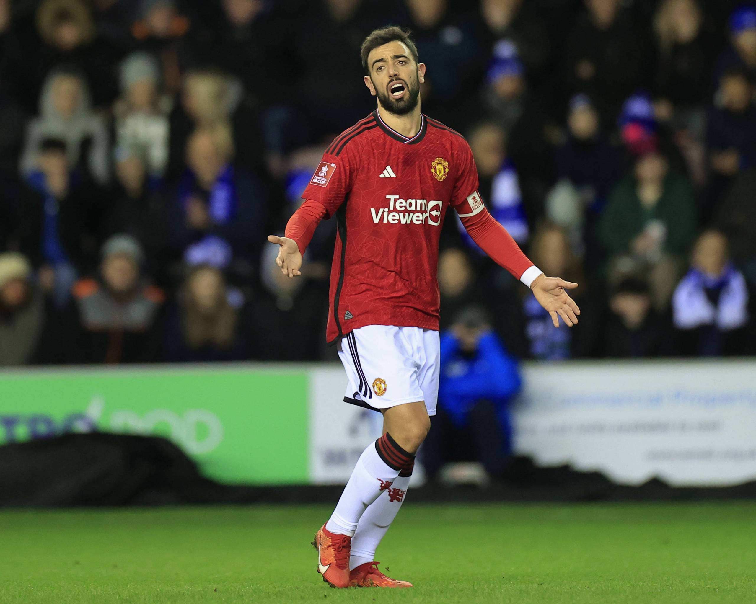 欧联杯联赛阶段第6轮 萨格勒布迪纳摩 1-3 皇家贝蒂斯（欧联杯联赛阶段第6轮：萨格勒布迪纳摩1-3不敌皇家贝蒂斯）